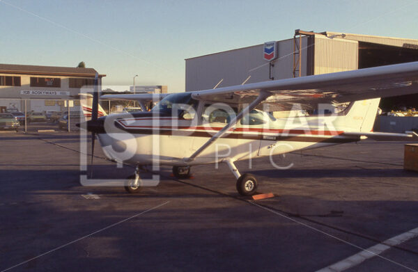 Aircraft skyhawk - Dollar Pic