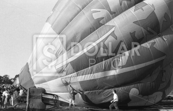 Hot Air Balloon Assembly - Dollar Pic