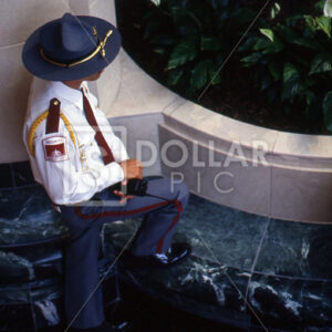 Police - Dollar Pic
