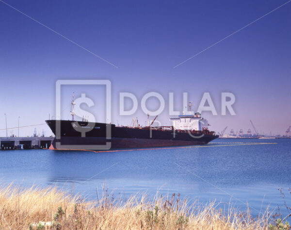 Shipping oil tanker - Dollar Pic